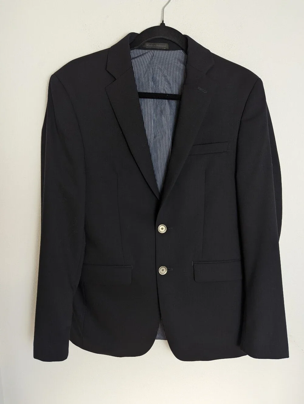 Calvin Klein Extreme Slim Fit Black 2-Button Notch Wool Suit Jacket 36 short euc